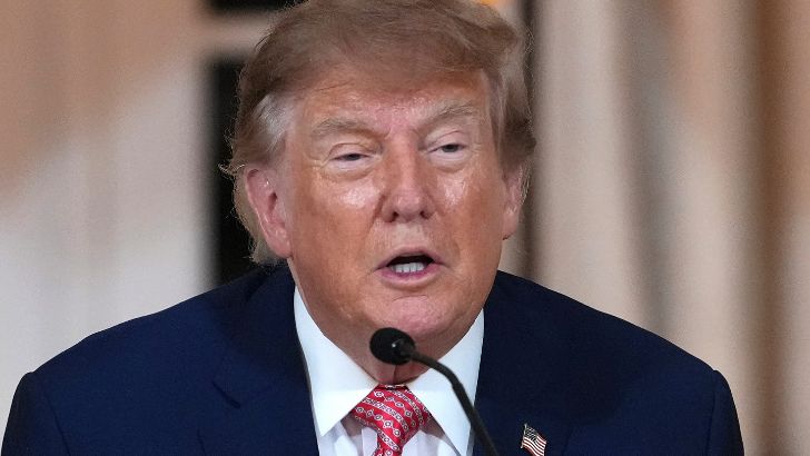 https://salarnews.in/public/uploads/images/newsimages/maannewsimage21102026_182550_Donald Trump.jpg